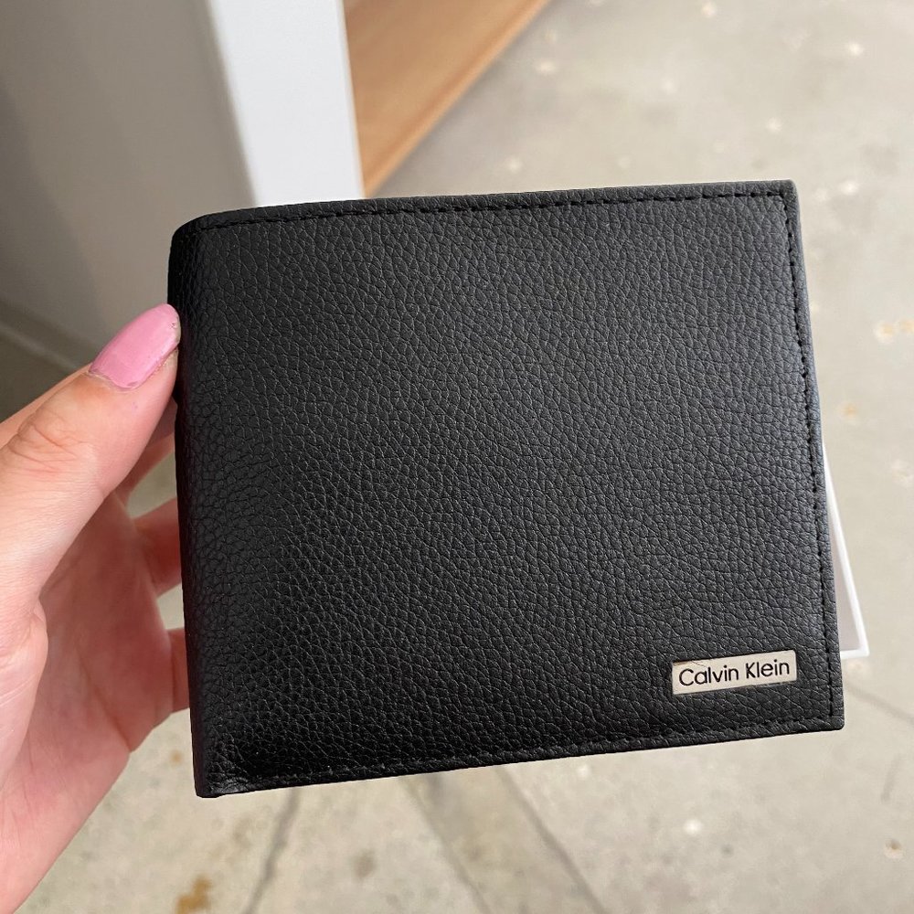 NEW*Calvin Klein Billfold w/Coin Case BLACK #79215